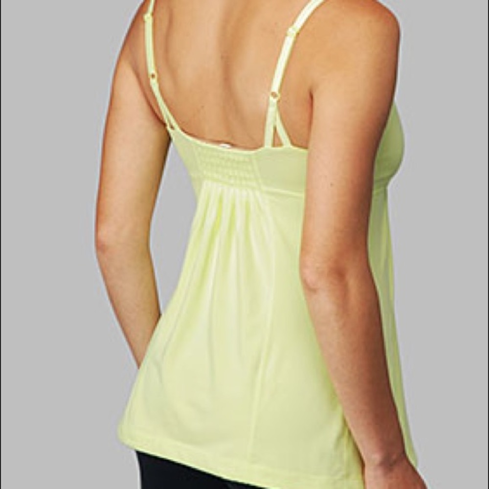 Lululemon “babydoll” black tank 🍋